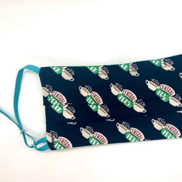 Central Perk Friends Adjustable Pleated Facemask - Picture 2 of 4